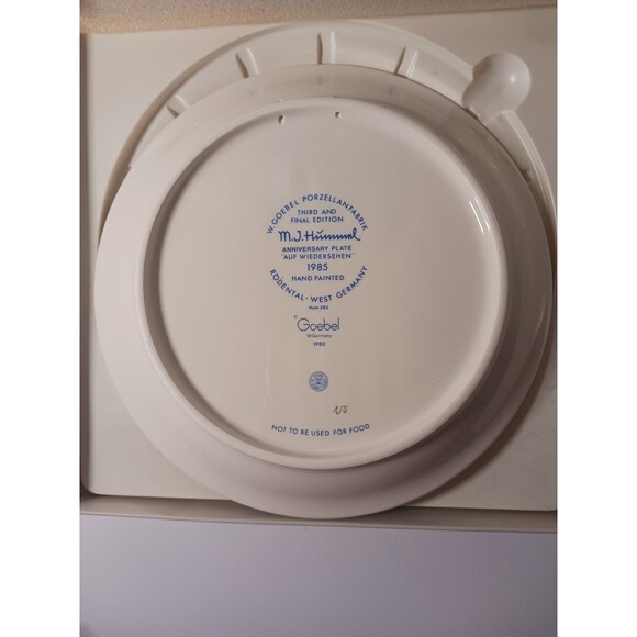 Goebel Hummel Lot 2 Anniversary Plates - Picture 3 of 11